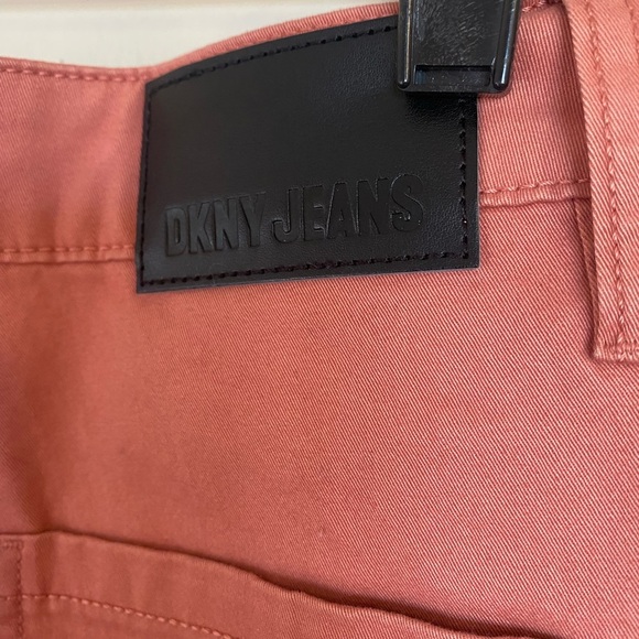 DKNY Canyon Rose Coral High Rise Slim Straight Leg Cropped size 2/26 - Picture 7 of 12